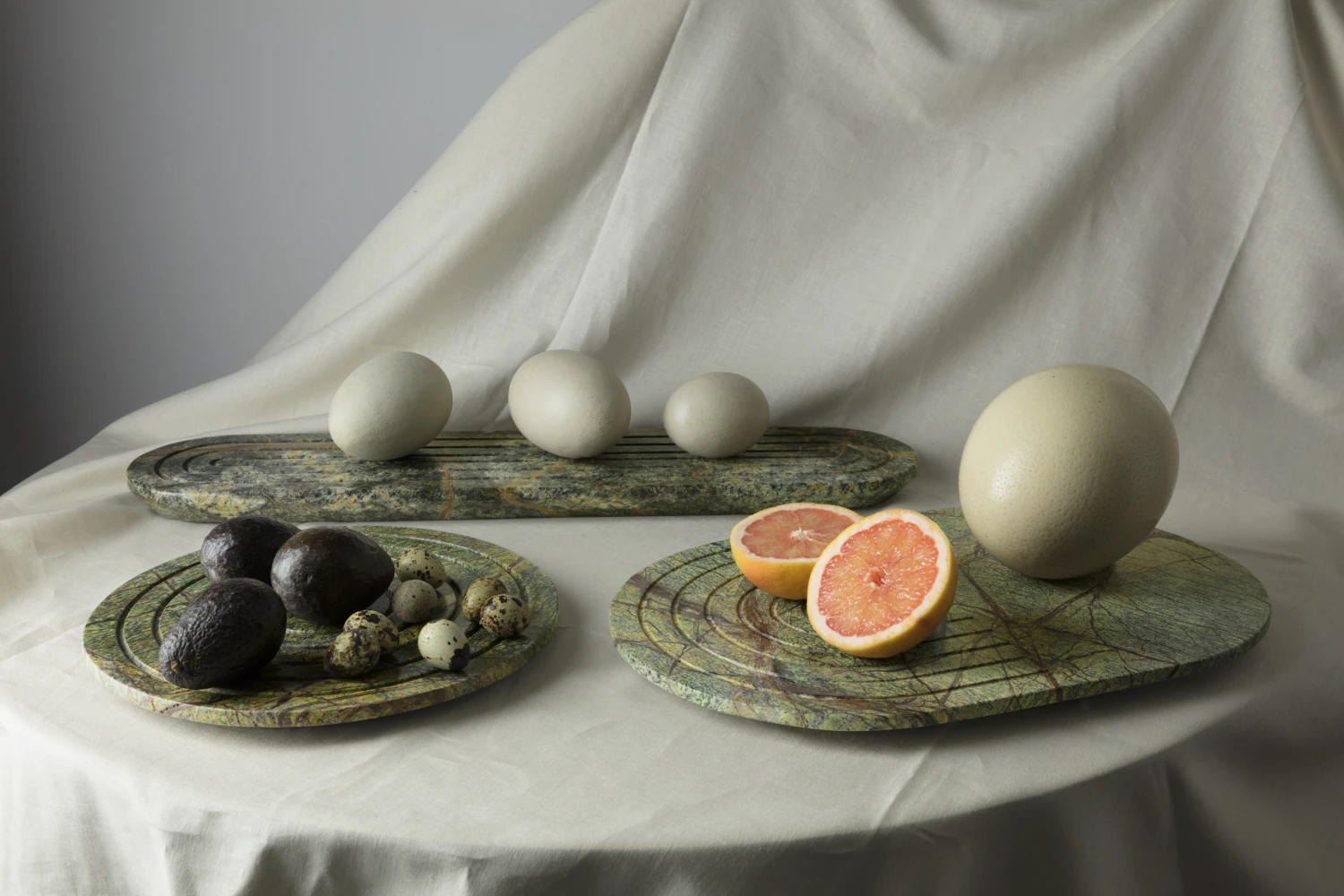 Tom Dixon Rock Serviertablett Oblong 2 Tom Dixon Rock Serviertablett Oblong – Bild 2