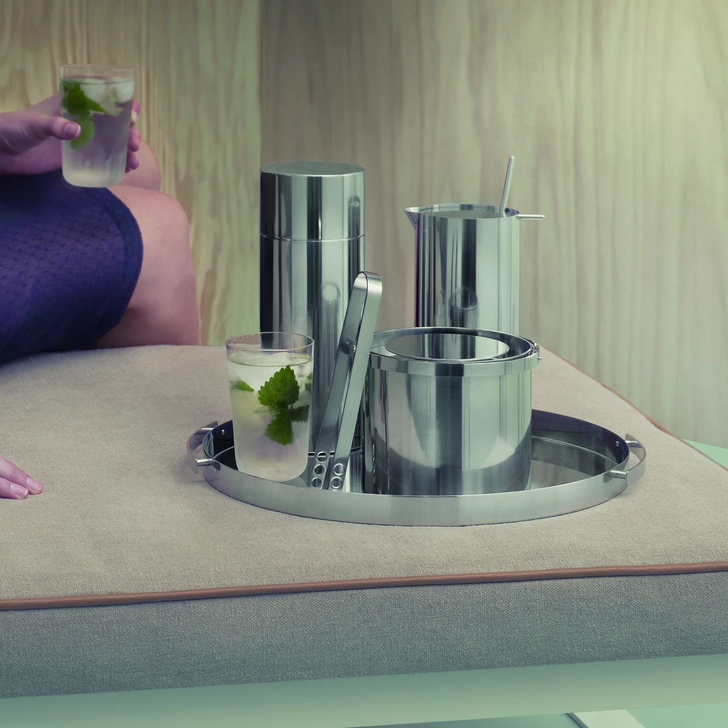 Stelton AJ Cylinda-line Cocktail-Behälter 1 L 2 Stelton AJ Cylinda-line Cocktail-Behälter 1 L – Bild 2