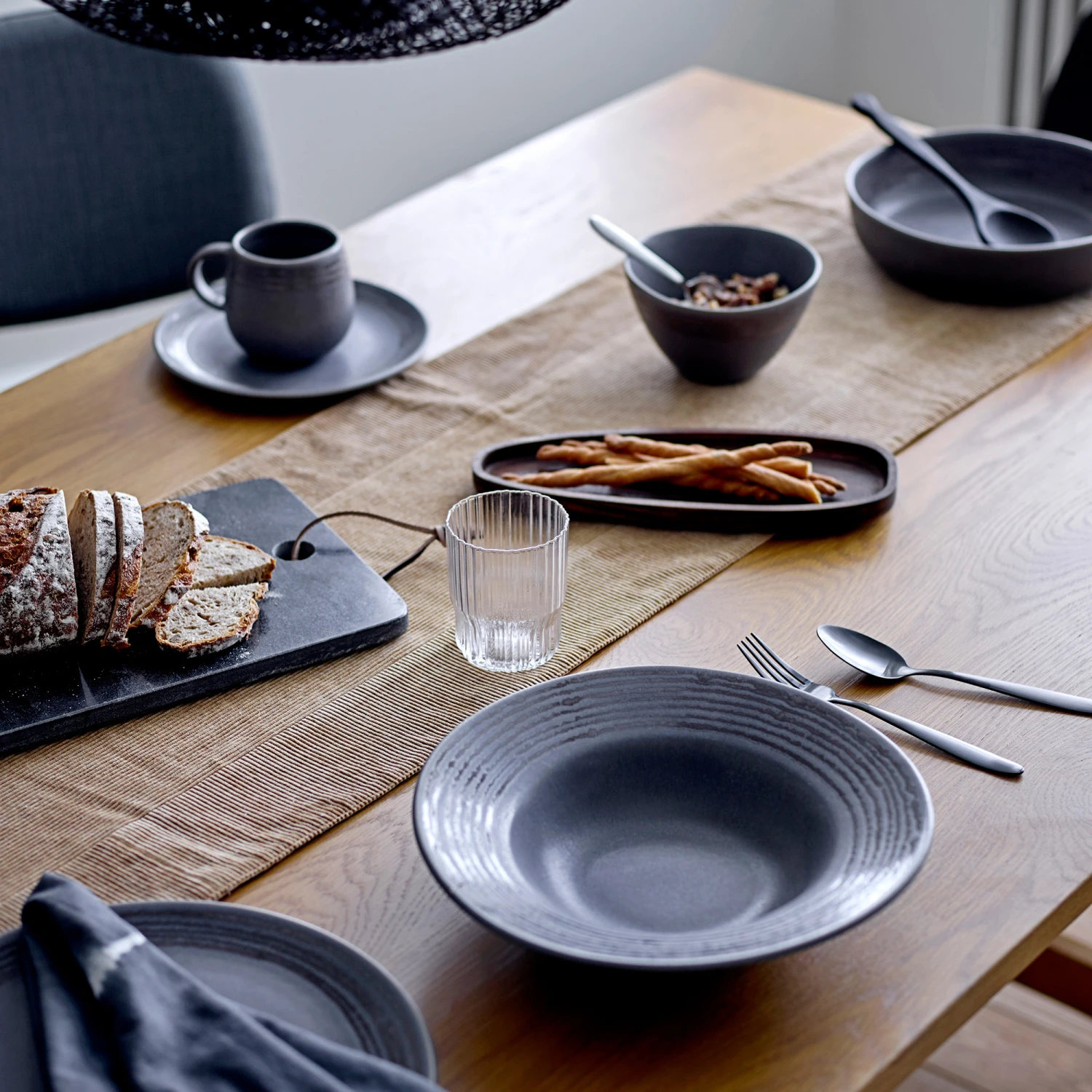 Bloomingville Raben Servierschale Ø25cm 2 Bloomingville Raben Servierschale Ø25cm – Bild 2