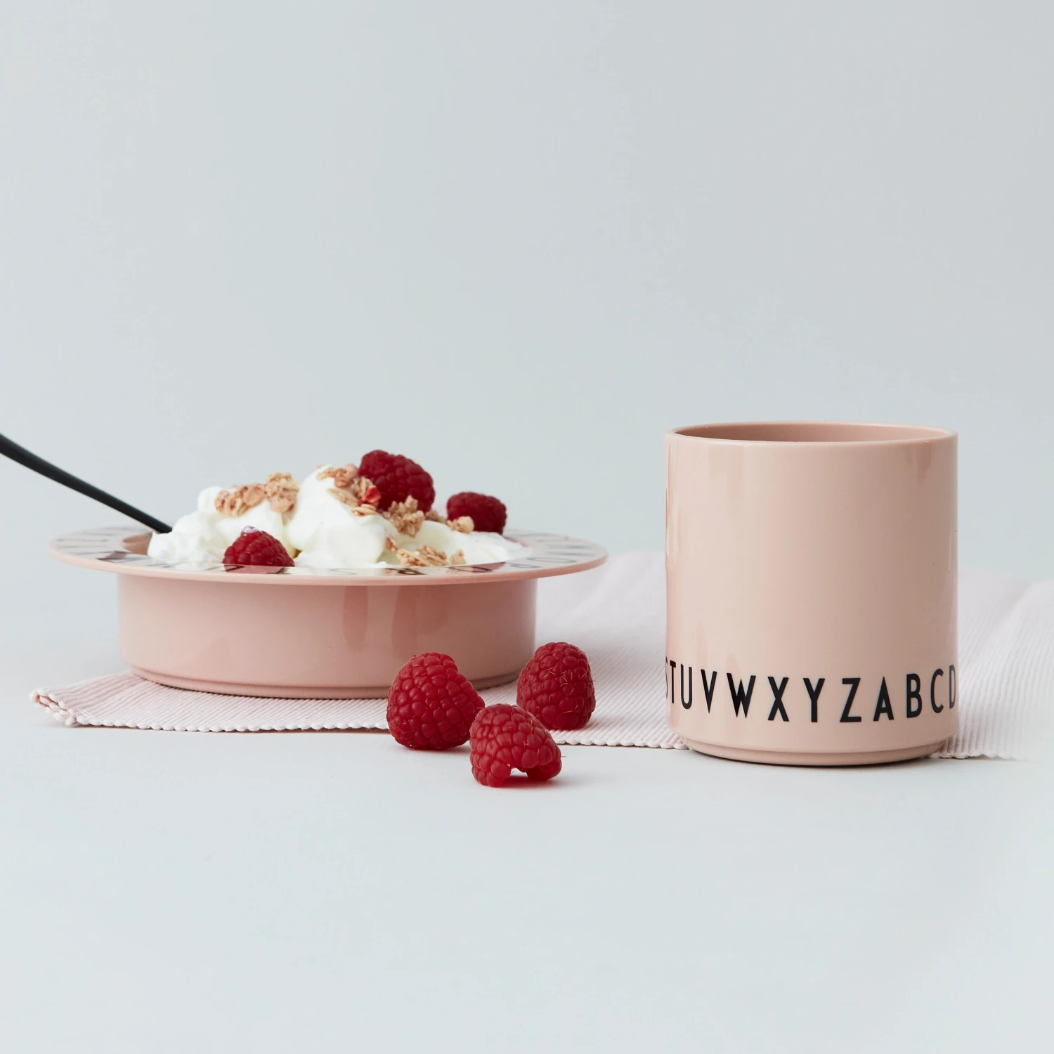 Design Letters Eat & Learn Kinderbecher 2 Design Letters Eat & Learn Kinderbecher – Bild 2