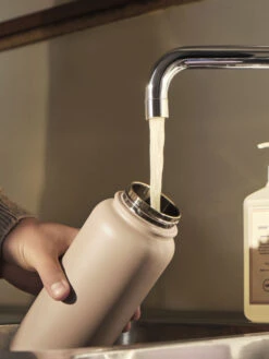 Hay Mono Thermos 0,9 L 6 Hay Mono Thermos 0,9 L -Geschirrverkauf 504531 01 3 EnvironmentImage aae2bb7d09