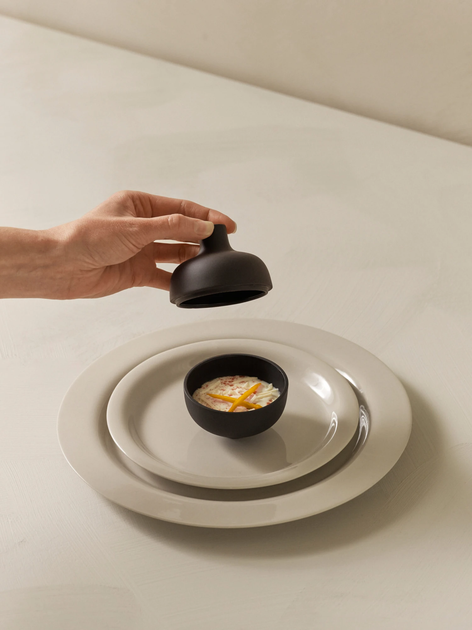 Design House Stockholm Sand Schale Mit Deckel S Ø8,2cm 2 Design House Stockholm Sand Schale Mit Deckel S Ø8,2cm – Bild 2