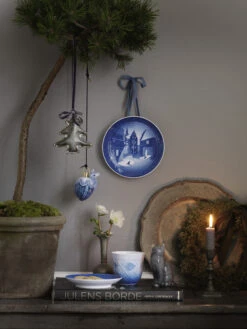 Royal Copenhagen Becher Und Teller 2022 8 Royal Copenhagen Becher Und Teller 2022 -Geschirrverkauf 567615 01 4 EnvironmentImage 1f3ddb8999