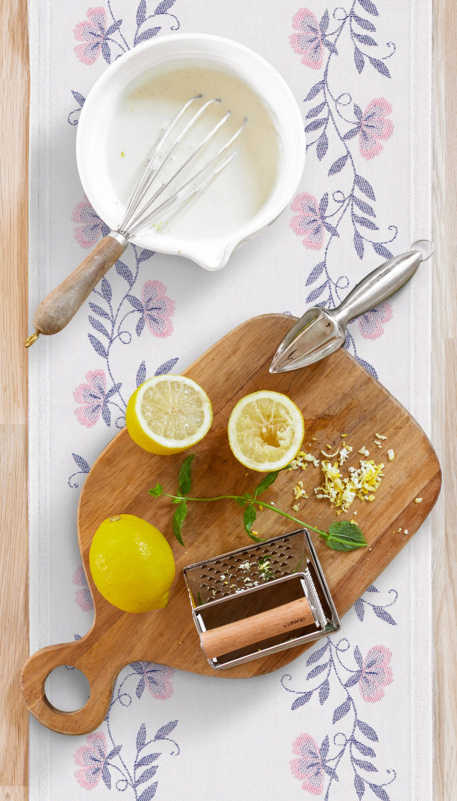 Broderi Tischläufer 2 Broderi Tischläufer – Bild 2