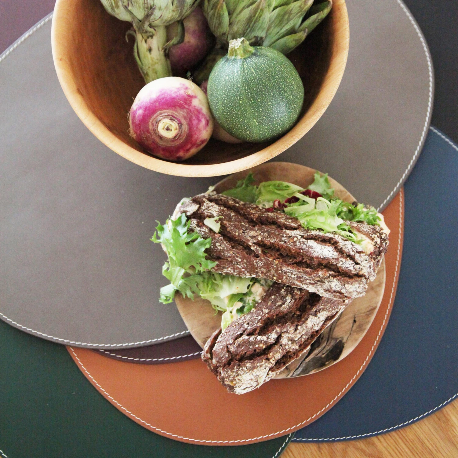 Ørskov Platzdecke Leder Rund 2 Ørskov Platzdecke Leder Rund – Bild 2